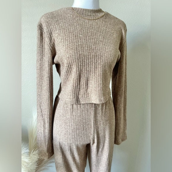 Brand New 2 Pc Mocha Ribbed Lounge Set - Picture 9 of 11